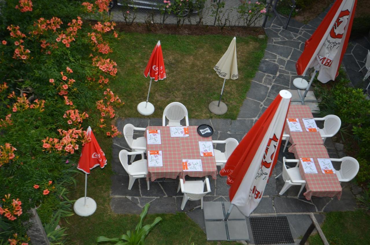 Hotel Pensione Serena Purasca Buitenkant foto