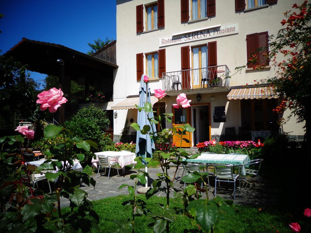 Hotel Pensione Serena Purasca Buitenkant foto