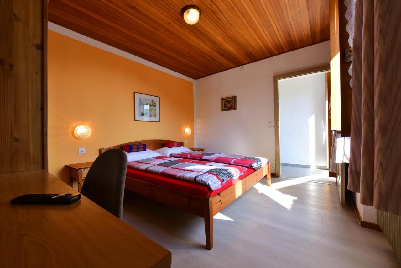 Hotel Pensione Serena Purasca Buitenkant foto