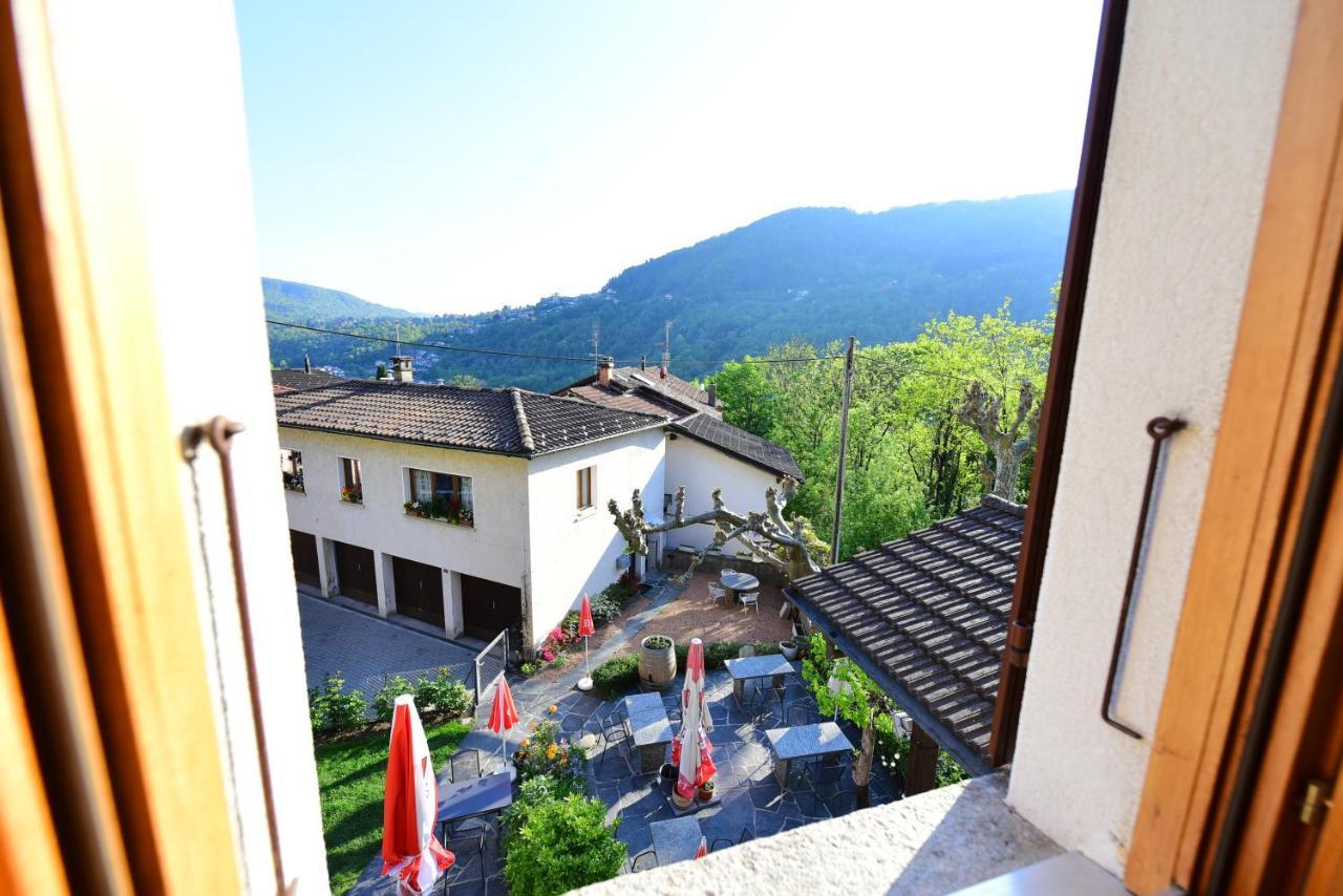 Hotel Pensione Serena Purasca Buitenkant foto