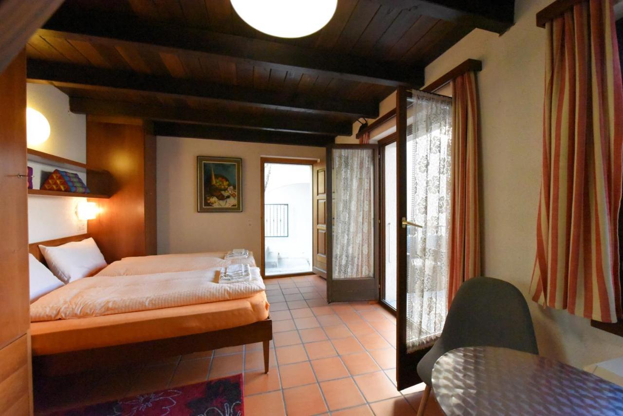 Hotel Pensione Serena Purasca Buitenkant foto