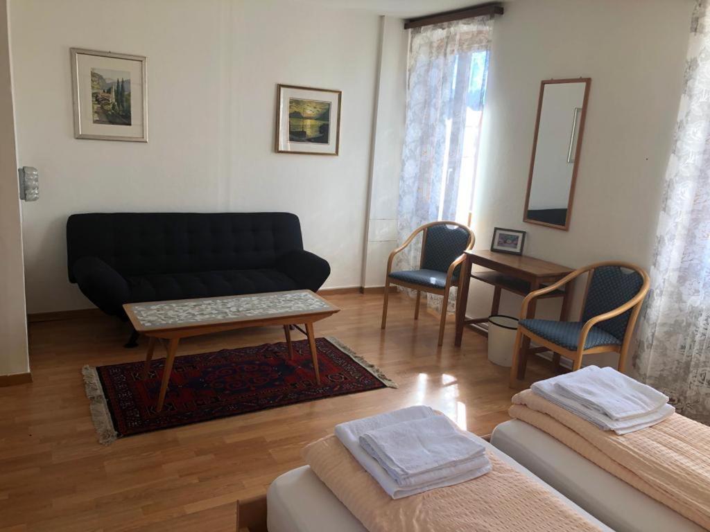 Hotel Pensione Serena Purasca Buitenkant foto