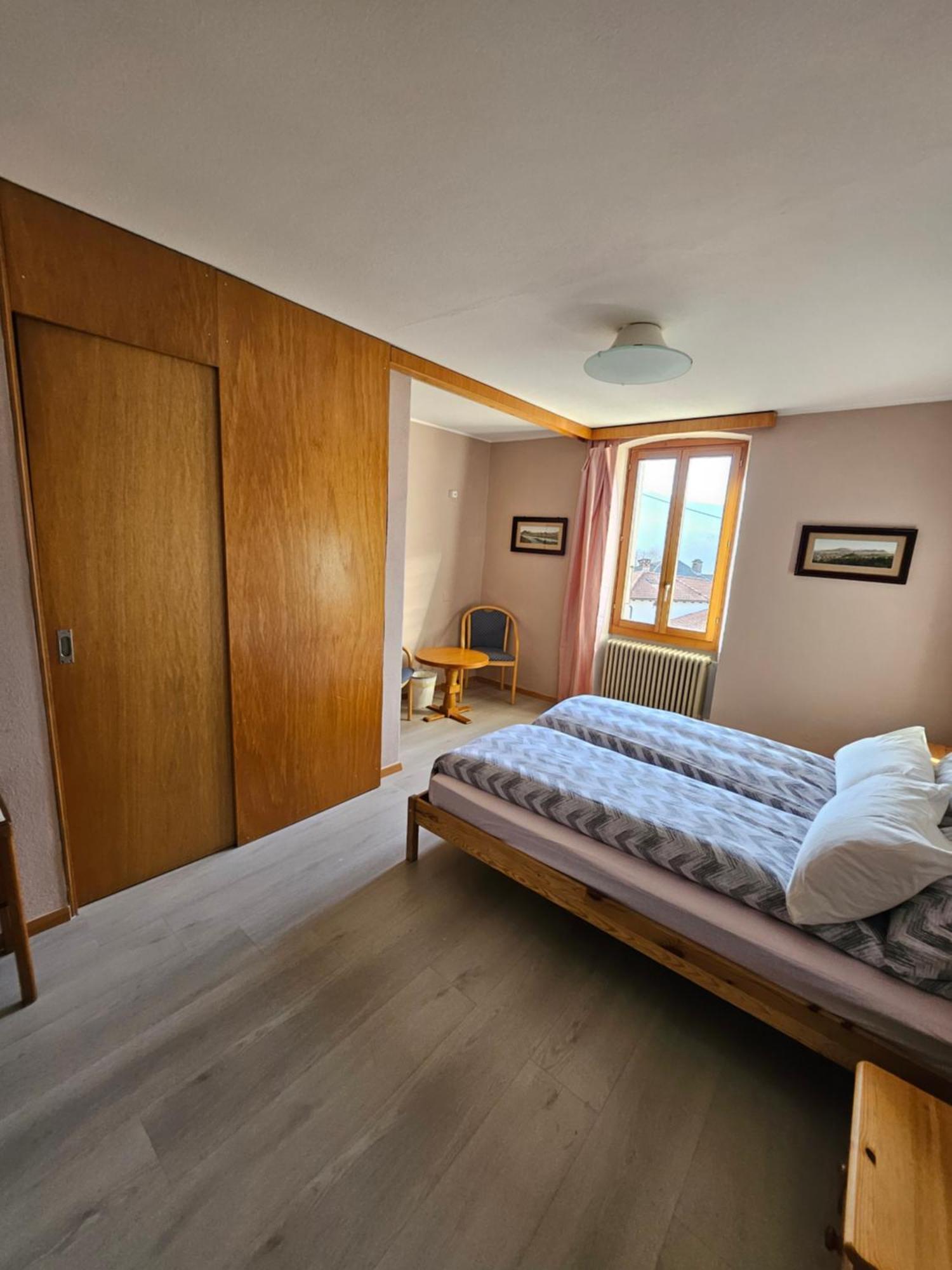 Hotel Pensione Serena Purasca Buitenkant foto