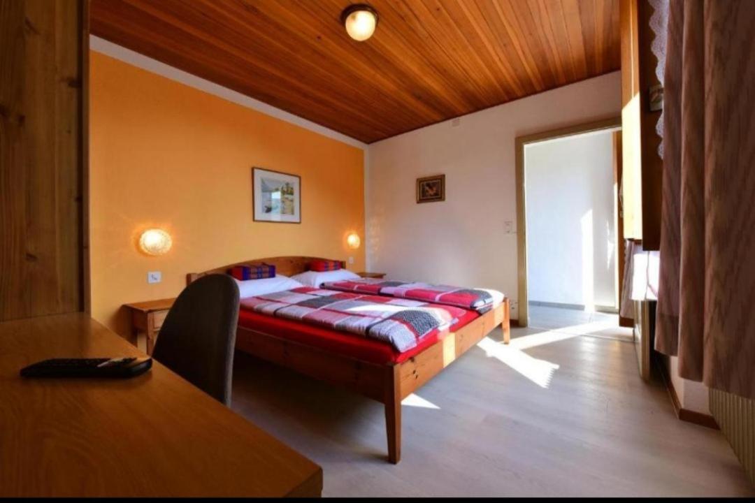 Hotel Pensione Serena Purasca Buitenkant foto